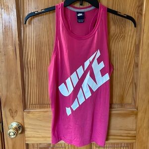 NWOT Nike Top